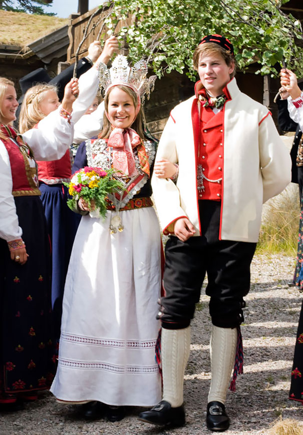Scottish Wedding Traditions