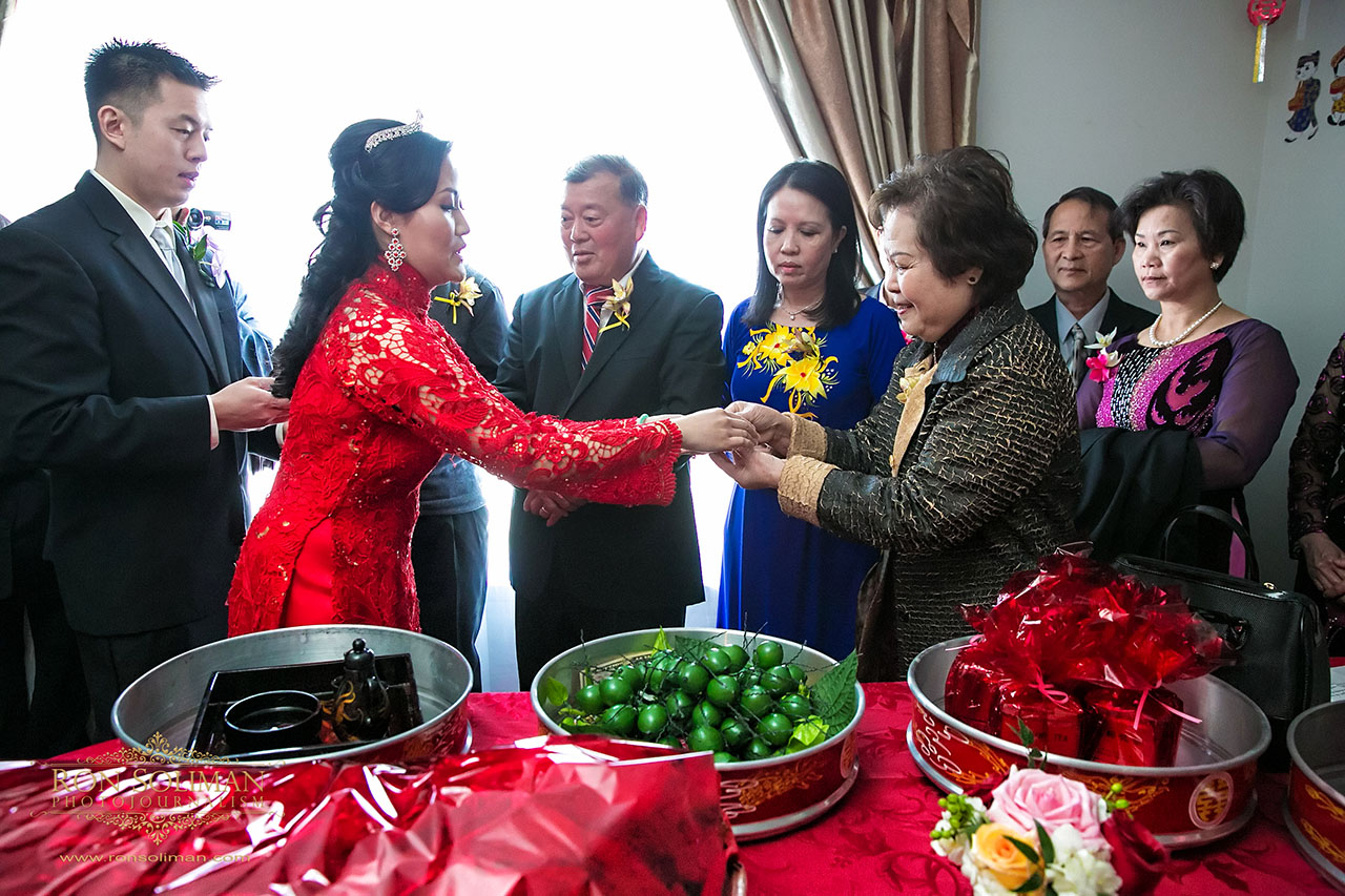 Vietnam Wedding Tradition